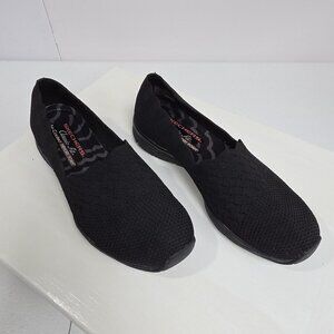 Skechers Classic Fit Shoes Womens Size 7.5 Black Slip On Memory Foam Comfort